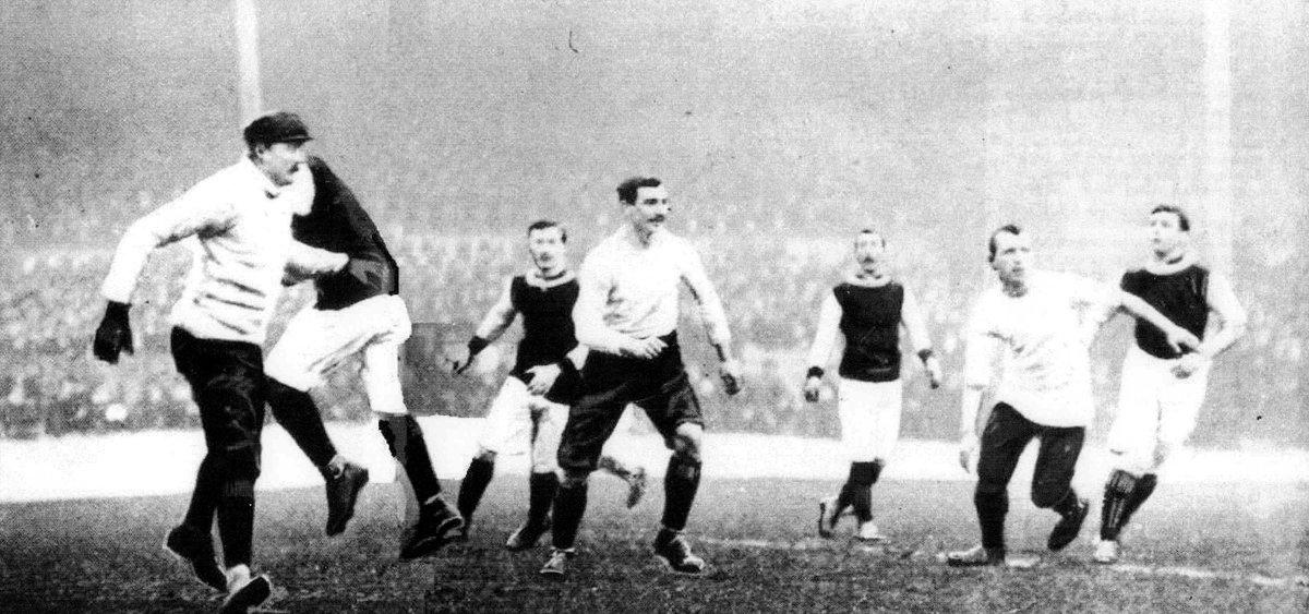 Aston Villa beat Fulham 5-0 in 1905